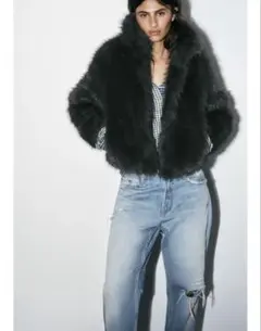 タグ付き新品★ZARAのショートフェイクファーコートトグルボタン付き★Lサイズ