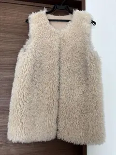 クリーム色 ファーベスト ボアベスト　Mサイズ