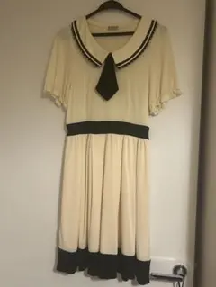 axes femme ワンピース ひざ丈 半袖