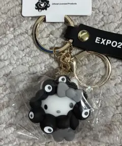 ハローキティサンリオ ミャクミャク 黒 なりきり 立体 キーホルダー 新品♡