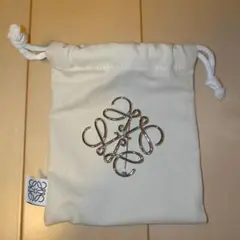 2025年最新】ブローチ ロエベの人気アイテム - メルカリ