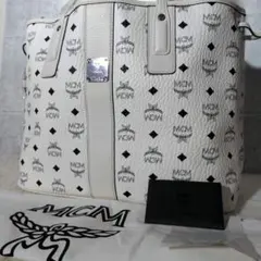 【未使用保管品 ポーチ,ショッパー,保存袋付き】MCM　LIZ　トートバッグのサムネイル