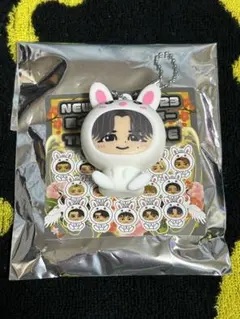 与那嶺瑠唯 うさぎ着ぐるみキーホルダー