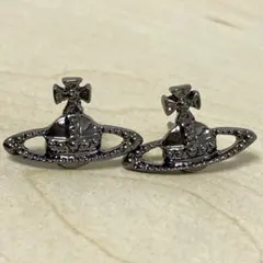 Vivienne Westwood｜ロンドンオーブピアス シルバー×ブラック - メルカリ