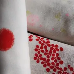 肌襦袢のはぎれ　ハンドメイド 赤い水玉花柄　256ｇ