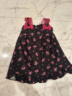 未使用品！ベビー水着(女の子) 80cm 黒とピンクの花柄