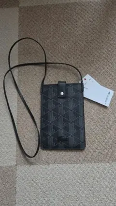 タグ付き LACOSTE ラコステ スマホショルダーバッグ ポケット4 黒 美品