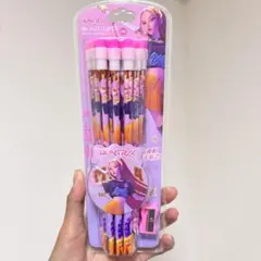 K-pop デーモンハンターズ　大人気鉛筆 12本セット　消しゴム、鉛筆削り付き