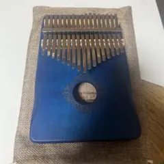 青色 木製 カリンバ 装飾模様付き