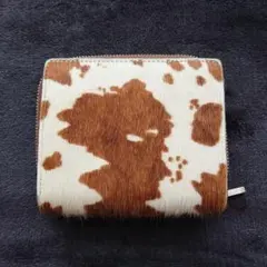 UNTITLED　牛柄ファー 二つ折り財布