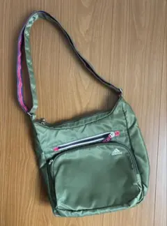 adidas （アディダス）ショルダーバッグ オリーブグリーン