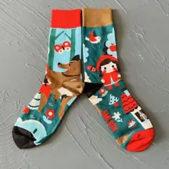 靴下　左右非対称　赤ずきん　童謡　おしゃれ靴下　プレゼントやお揃いでも