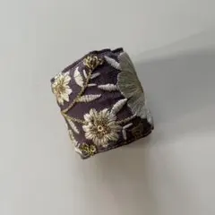 インド刺繍　リボン紫花柄刺繍 ポニーフック(ソフトワイヤー入り)