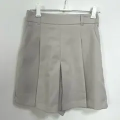 GU タックショートパンツ Sサイズのサムネイル