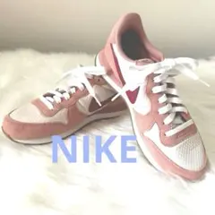 ナイキ　NIKE ウィメンズ　インターナショナリスト　新品　未使用　白　ピンク