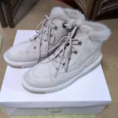 fitfit ファー付きホワイトスエードブーツ