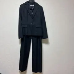 ナチュラルビューティーベーシック ブラックストライプ ストレッチスーツ M