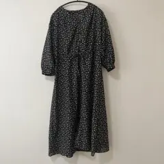 GU 黒花柄長袖ロングワンピース