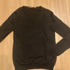 UNIQLO ブラック Vネックセーター Mサイズ
