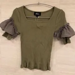 【JILL by JILLSTUART】半袖 リブニット フリル袖 カーキのサムネイル
