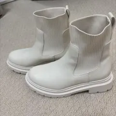 GU リブニットソックスブーツ　ホワイトMサイズ