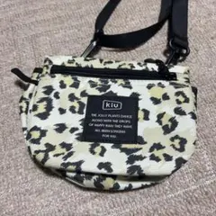 kiu ヒョウ柄 サコッシュ