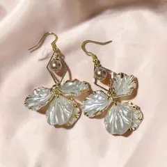 62.揺れるピアス・花びらピアス・ハンドメイド・フラワーピアス