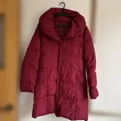 バーガンディ ダウンコート 大きなフード付き　9AR