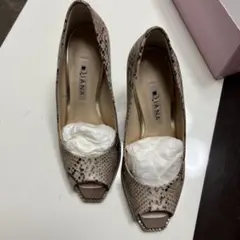 DIANA パイソンパンプス