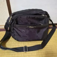 フィラブラックショルダーバッグ