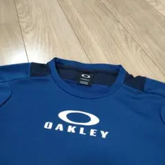 OAKLEY ロゴTシャツ　ネイビー　テック　サイバーのサムネイル