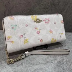 COACH コーチ　フラワーデザイン 長財布 ギフト プレゼント 誕生日 記念日
