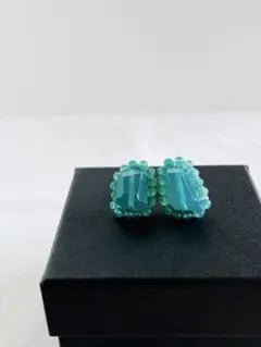 【天然石刺繍／ピアス】グリーンオニキス×粒々グリーンオニキスのサムネイル