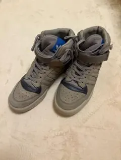 adidas ハイカットスニーカー　フォーラムミッド オリーブグリーン