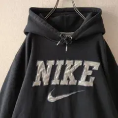 人気デザイン☆ナイキ 刺繍 センターロゴ パーカー XL ブラック