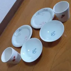 花柄湯呑み2個と2枚皿とお茶碗2個セット
