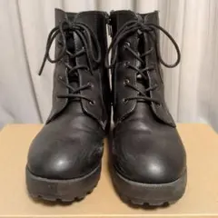 編み上げ風ショートブーツ　黒　23cm