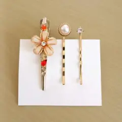 エレガントな花モチーフとパールとクリスタル系ヘアピン3本セット