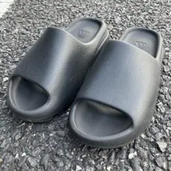 adidas yeezy slide 26.5のサムネイル