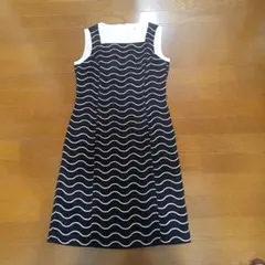 courrèges ノースリーブワンピース 波模様のサムネイル