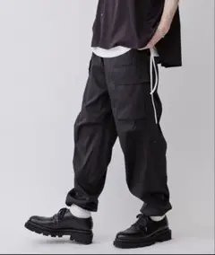 【美品】Lui's　デザインカーゴパンツ　ブラックSのサムネイル