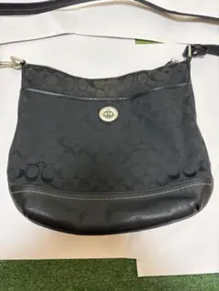coach コーチ　ワンショルダーバッグ　ホーボー　ターンロック　ブラック
