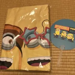 ミニオンビーチタオル未使用　モスバーガーでの非売品❓うちわ付き