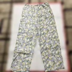 またまたお値下げ❣️未使用保管❣️ユニクロ花柄リラックスフィットパンツ