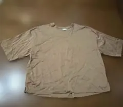 ブラウン Tシャツ
