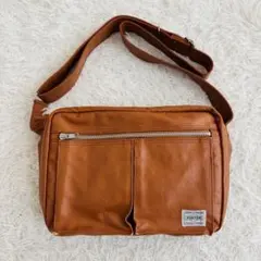 PORTER ショルダーバッグ レザー調 ブラウン 横30cm（833）