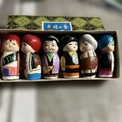 中国工芸6体箱入れのサムネイル