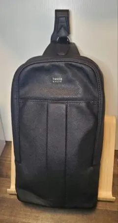 TAKEO KIKUCHI ワンショルダーバッグ レザー 黒 中古良品のサムネイル