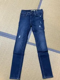 Levi's 711 SKINNY デニム 24