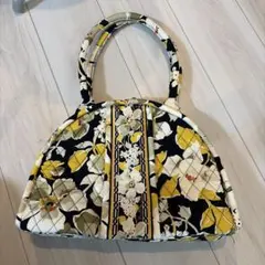 美品☆ヴェラブラッドリ がま口バッグ 花柄 キルティング 軽量 大容量のサムネイル